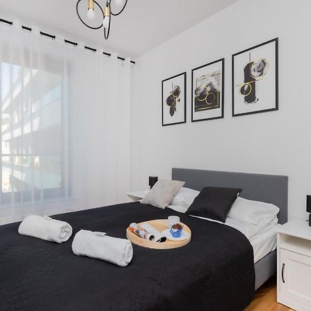 Plac Unii Apartment Gdynia By Noclegi Renters מראה חיצוני תמונה